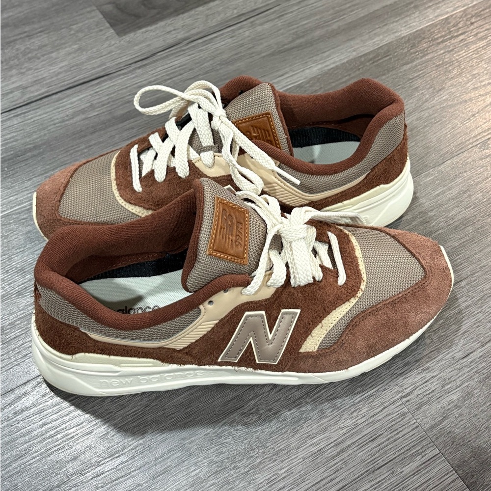 New Balance 997H Men Size 9 Tan and Brown Sneakers